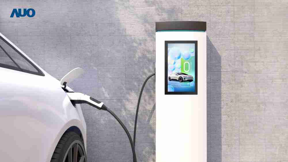 友達〝EVSE車用充電樁解決方案〞專為電動汽車充電樁設計，，具有高亮度、、、克服戶外艱難環境的耐溫、、、耐紫外線等特性，，，，並搭載散熱性及擴充性強的高效能工業電腦，，可實現人機互動訴求，，，如資訊顯示、、、、支付等應用